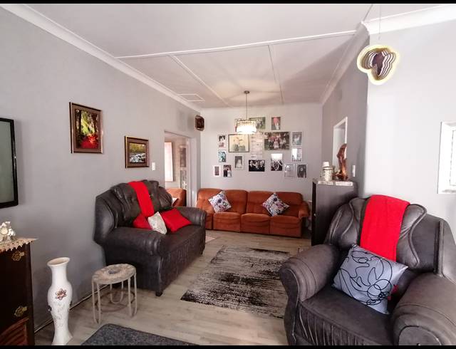 3 BEDROOM FREESTANDING SOLD IN STILFONTEIN EXT 3